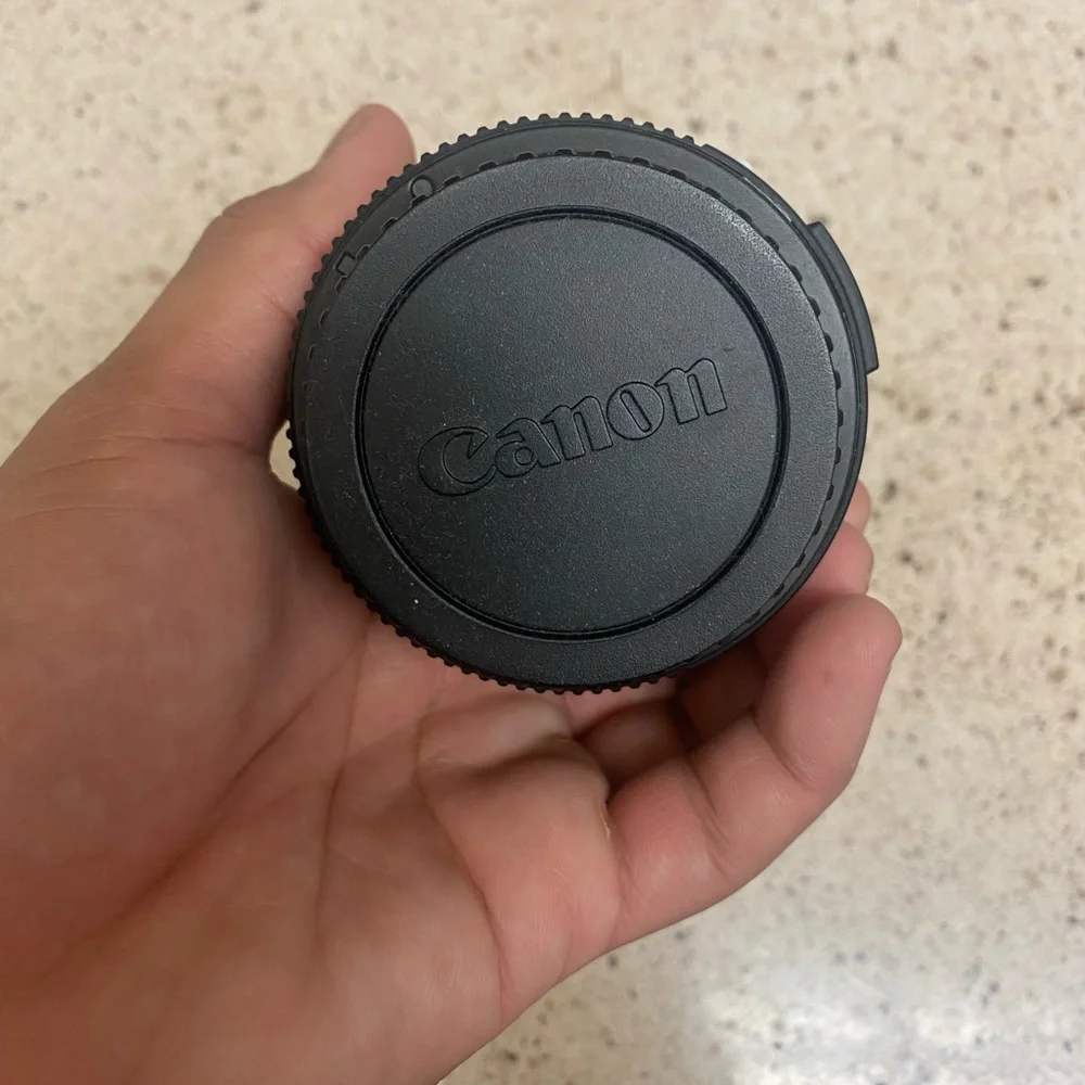 Canon EFS 18x55 lens